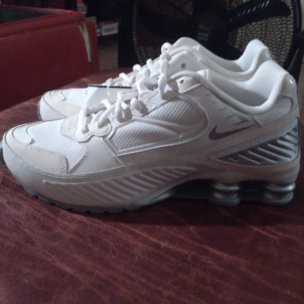 Women’s Nike Shox